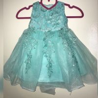 Официална зелена рокля с дантела - размер: 12м. 1 година , снимка 3 - Бебешки рокли - 45728564