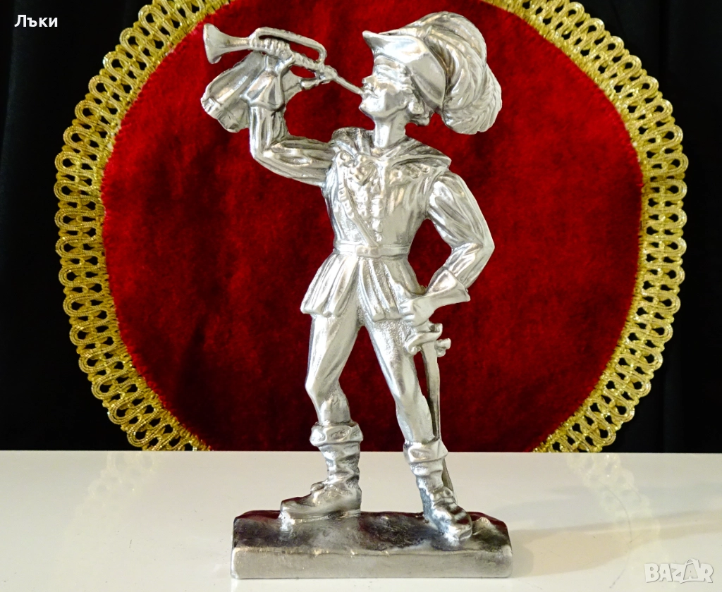 Калаена статуетка Ловец по Le Sonneur d’Olifant на Antonin Marie Moine. , снимка 1