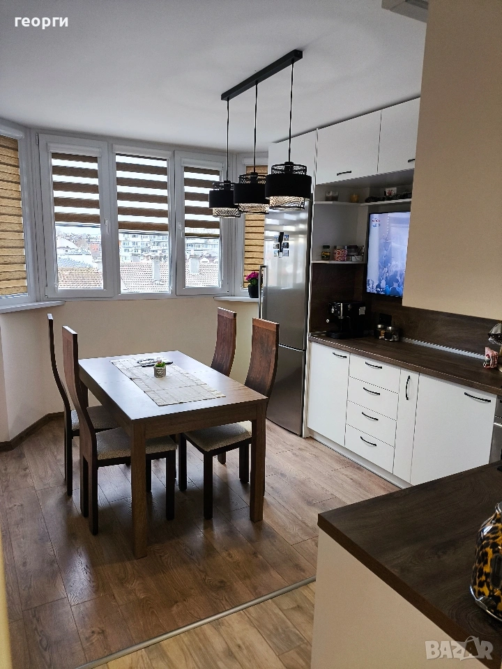 Краткосеочно наемане на модерно озаведен апартамент във Варна, снимка 1