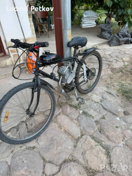 Колело с бензинов двигател – 70 кубика, 40 км/ч, снимка 1