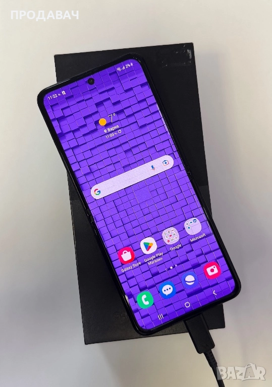 Samsung Z flip3 , снимка 1