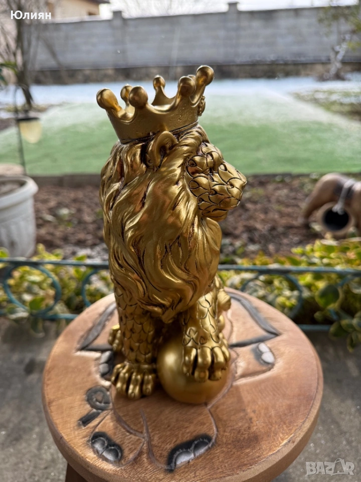 Лъв с корона, снимка 1