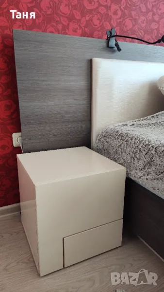 Модерни нощни шкафчета от ПДЧ лак, снимка 1