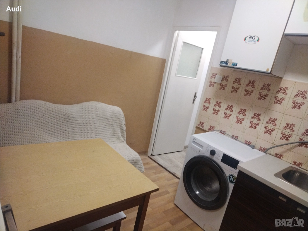 Собственик продава гарсионера в саниран блок. След освежителен ремонт., снимка 1