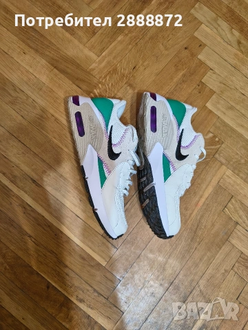 Продавам дамски маратонки nike air max