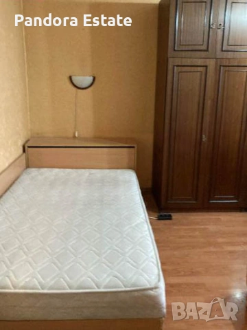 Продава едностаен апартамент в кв. Надежда 4