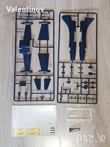 Сглобяем макет на самолет-  F9F- 2  PANTHER , снимка 4 - Колекции - 45624983