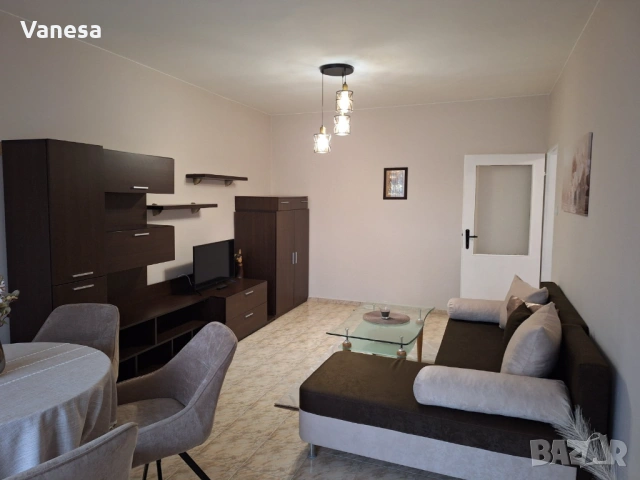 Тристаен апартамент в кв.Христо Смирнески , снимка 4 - Апартаменти - 54028793