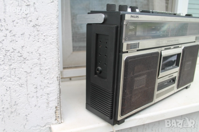Радиокасетофон ''Philips 584'', снимка 11 - Радиокасетофони, транзистори - 52238117