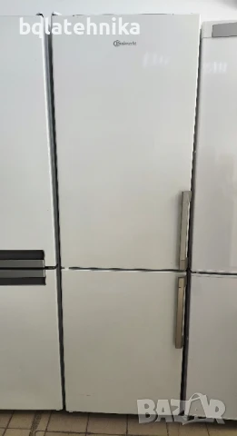 икономичен хладилник с отделен фризер , снимка 1
