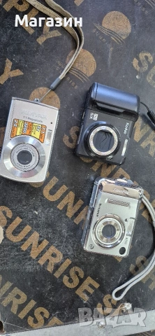 Лот от фотоапарати