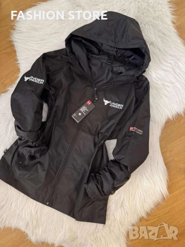 Дамска ветровка Under Armour