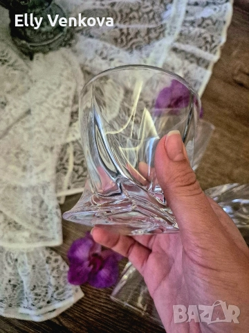 Четири стъклени чаши за уиски в кутия, снимка 4 - Чаши - 52888268