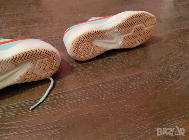 Оригинални тенис маратонки Nike Air Zoom Resistance 37,5, снимка 11 - Маратонки - 52976408