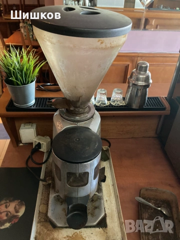 Продавам кафе машина +кафемелачка професионални, снимка 2 - Кафемашини - 53763242