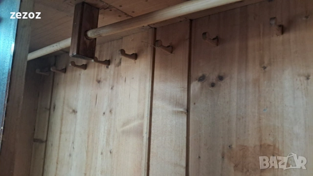 Антикварен гардероб за връхни дрехи, снимка 7 - Гардероби - 53273605