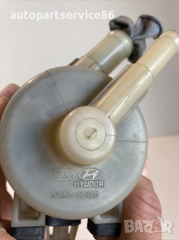 Резервоар за хидравлична течност на сервоуправлението за KIA Carnival 2.9 CRDi (2006–2012) 57150-4D1, снимка 2 - Части - 53204088