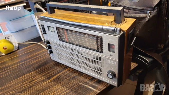 Радио Селена от соца ретро работещо, вкл. На 220 волта с кабел , снимка 6 - Аудиосистеми - 53498372
