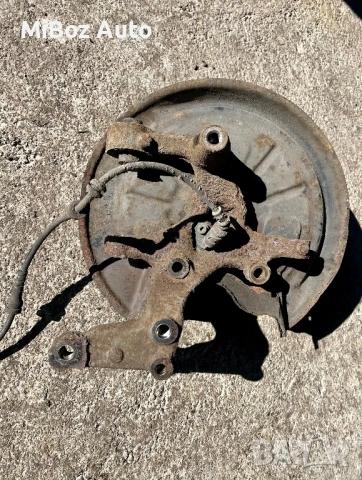 Шенкел главина задна Фолксваген Голф 6 VW Golf, снимка 4 - Части - 53600817