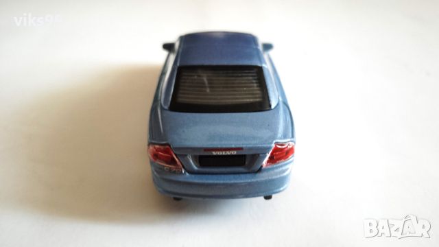 Bburago Volvo C70 Coupe - Мащаб 1:43, снимка 3 - Колекции - 46304103