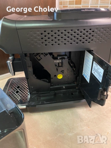 Кафемашина Philips EP3221, снимка 3 - Кафемашини - 53891833