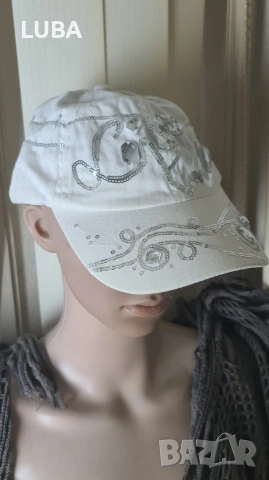 шапка, снимка 2 - Шапки, шалове и ръкавици - 53220507