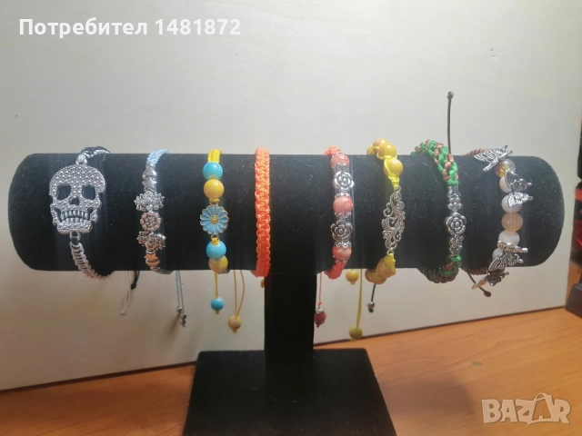 Ръчно плетени гривни 