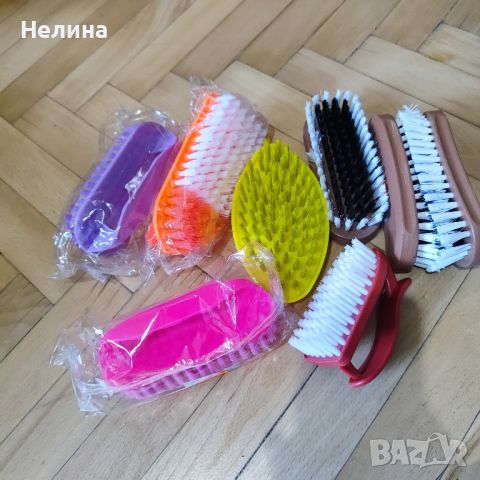 Четка. , снимка 1 - Мопове, кофи, четки и метли - 46128386