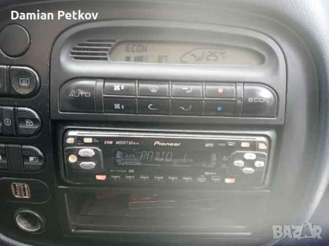 VW Sharan 1.9TDI, снимка 12 - Автомобили и джипове - 48002939