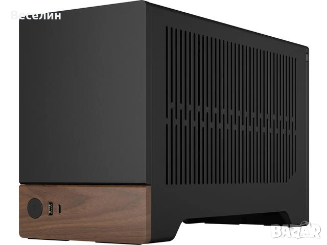 Малък но мощен геймърски компютър