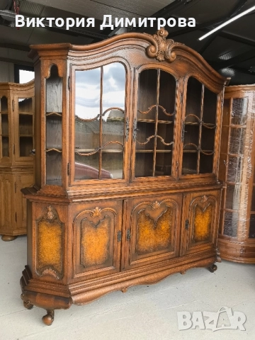 Витрина Chippendale , снимка 2 - Секции и витрини - 52081010