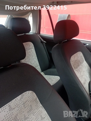 Продавам Шкода Фабия 1,4 газ, бензин,2003 година,напълно обслужена., снимка 12 - Автомобили и джипове - 53825940