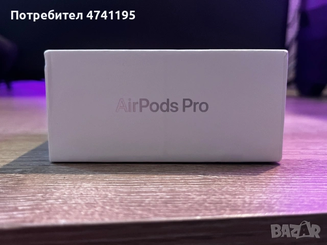 Airpods Pro 3 в отлично състояние!, снимка 2 - Слушалки и портативни колонки - 53515351