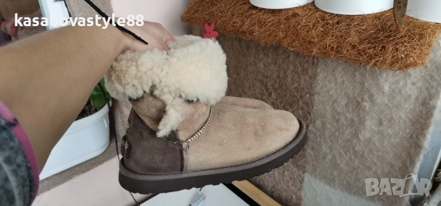Апрески Ugg Оригинални!! , снимка 9 - Дамски апрески - 52876437