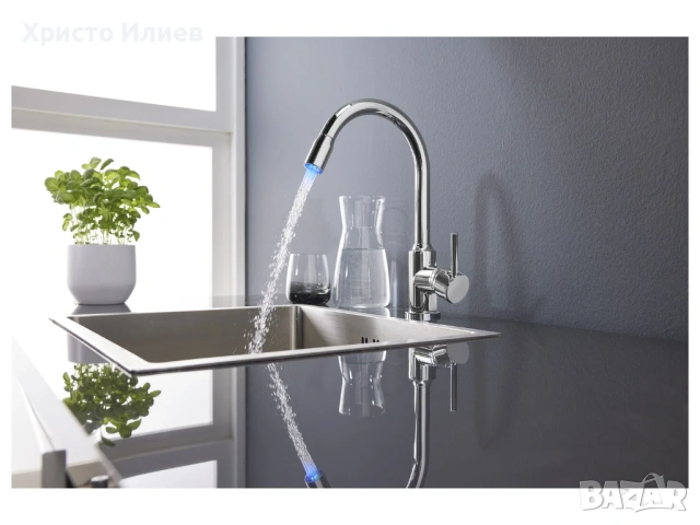 LED смесител за кухненска мивка въртящ се на 360 Хром, снимка 9 - Смесители - 53822159