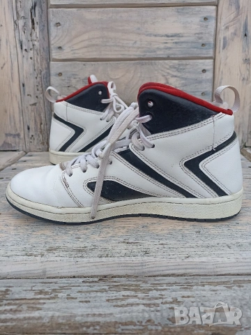 Дамски маратонки Nike Jordan, снимка 3 - Маратонки - 53761715