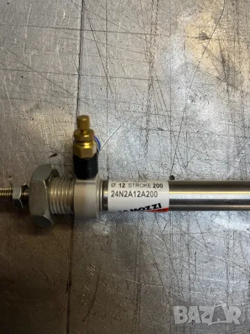 Пневматичен цилиндър 200мм, снимка 2 - Други машини и части - 50131217