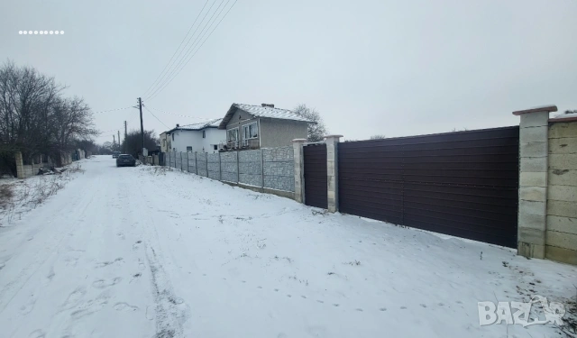 Продава се къща с двор – с. Славеево, обл. Добрич