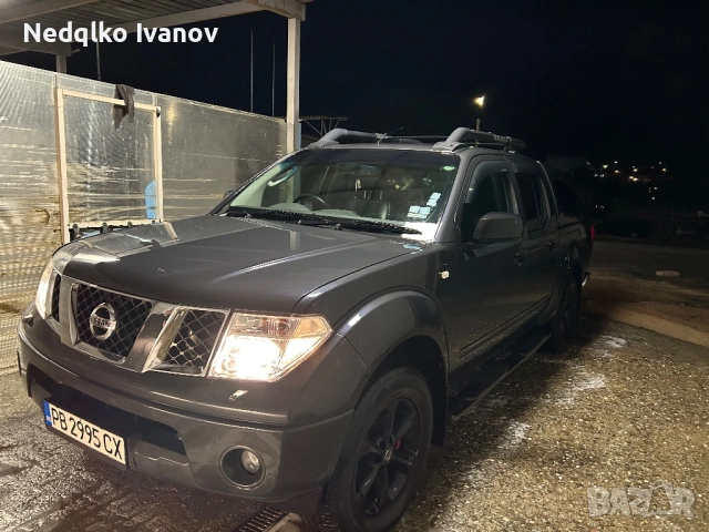 Nissan Navara 2.5 dCi 4x4 – Пълен пакет, хардтоп, снимка 6 - Автомобили и джипове - 53930046