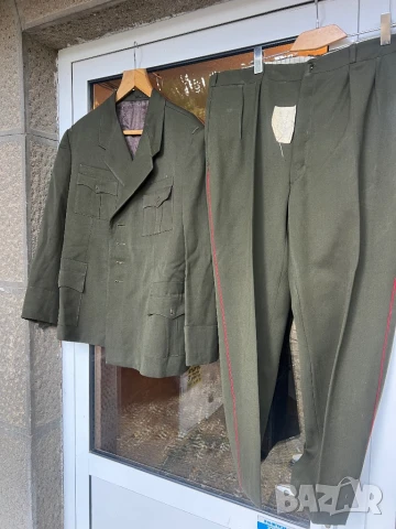 Продавам офицерска униформа ранен соц , снимка 7 - Други ценни предмети - 50762852