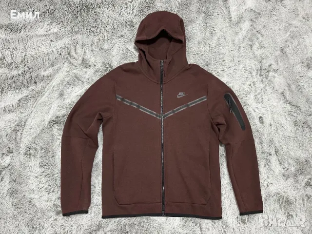 Мъжко горнище с качулка Nike Tech Fleece, Размер М, снимка 1 - Суичъри - 47896914