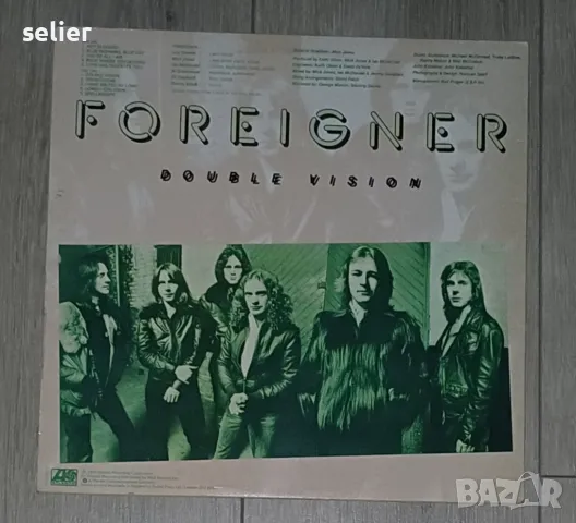 FOREIGNER - DOUBLE VISION Английско издание 1978г Отлично състояние и на винила и на обложката,ориги, снимка 2 - Грамофонни плочи - 47147314