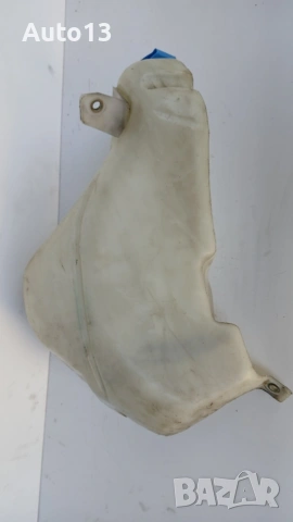 Казанче за чистачки с помпа Passat B5, снимка 2 - Части - 53738532