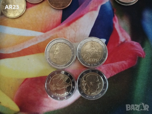 4 монети от 2 евро от различни държави