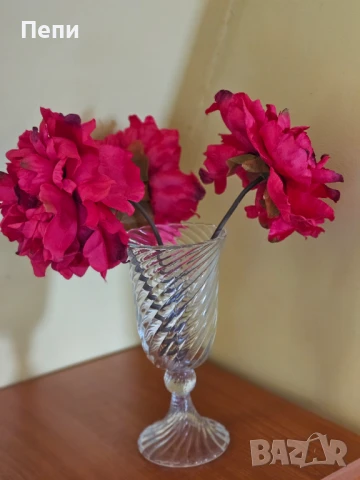 Изящна ваза