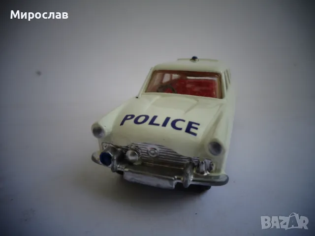 1/43 ? CORGI TOYS FORD ZEPHYR ПОЛИЦИЯ КОЛИЧКА ИГРАЧКА МОДЕЛ, снимка 2 - Колекции - 47650936