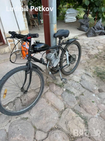 Колело с бензинов двигател – 70 кубика, 40 км/ч, снимка 1