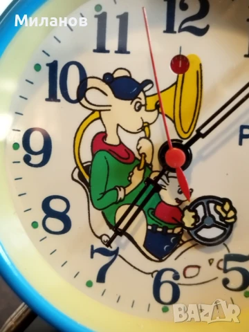 Стар механичен будилник, настолен часовник, снимка 4 - Антикварни и старинни предмети - 51290694