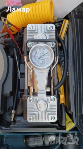 Компресор за гуми двуботален с комплект инструменти 12V манометър, снимка 2 - Аксесоари и консумативи - 53971865