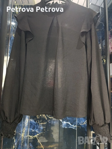 Черна блуза